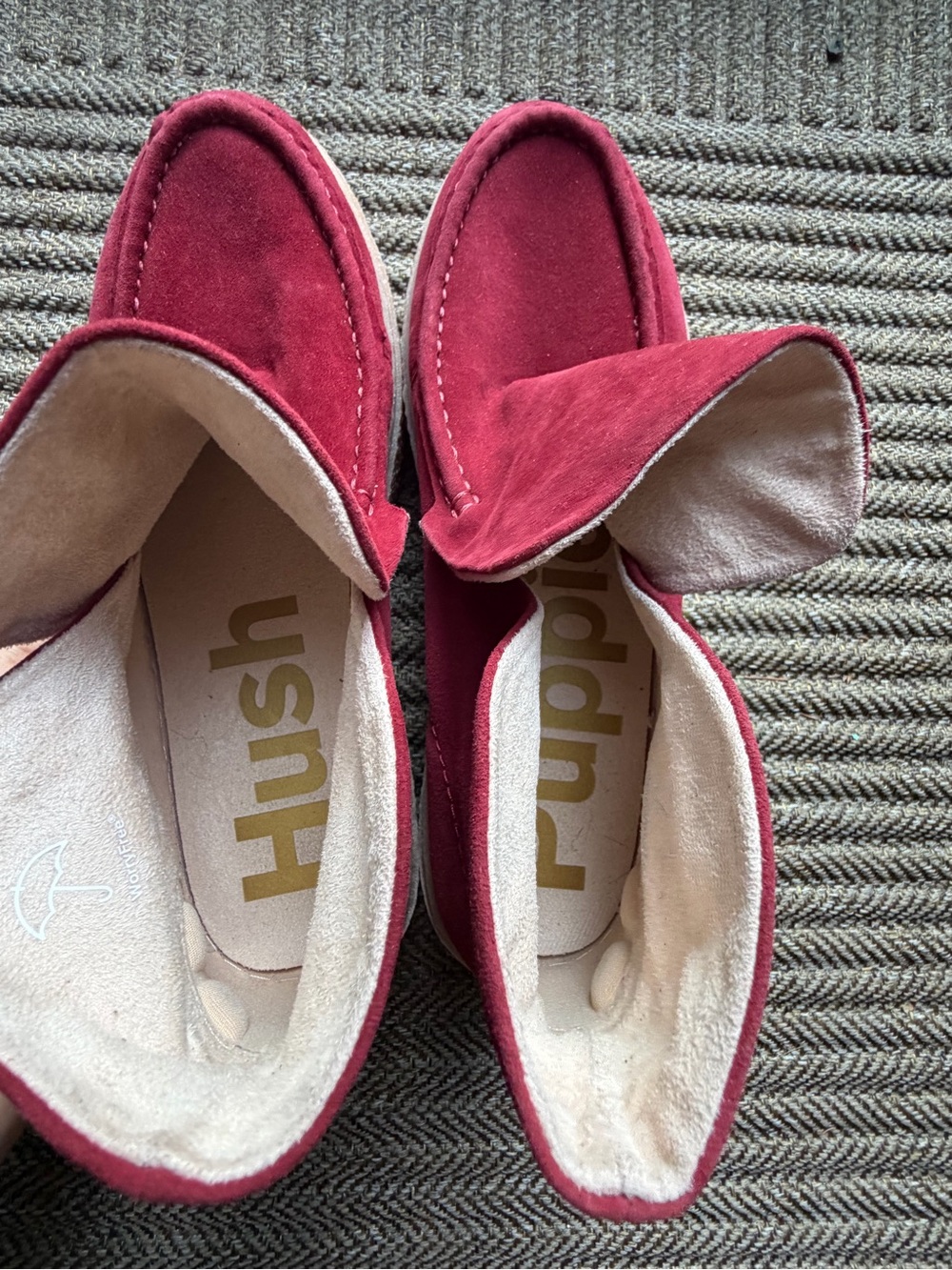 Hush Puppies Burgundy Suede Chukka Ankle Boots Crepe Sole Slip On Casual - Picture 5 of 8
